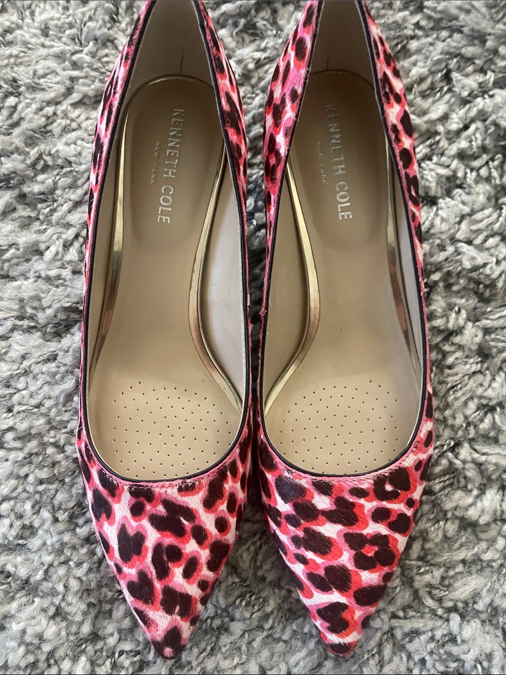Kenneth Cole NWOB Pink and Black Leopard-Print Pointed Toe Pumps